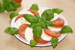 salat_s_pomidorami1002.jpg